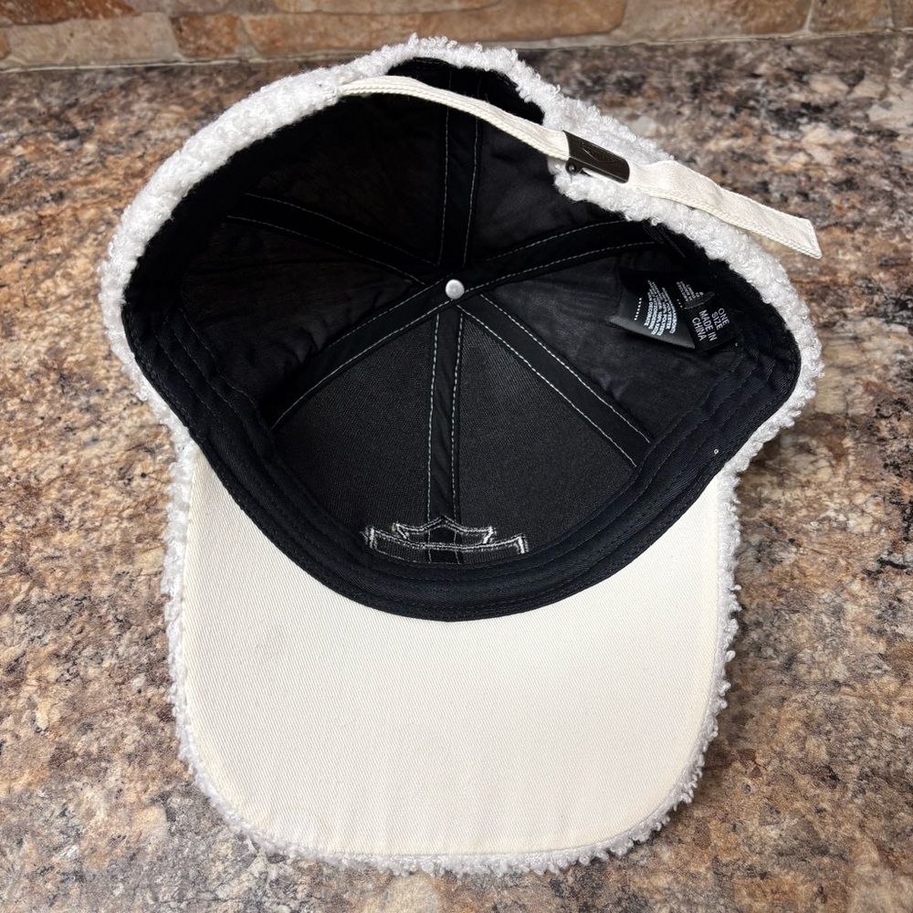 Harley Davidson Shield Sherpa Hat - Picture 6 of 7